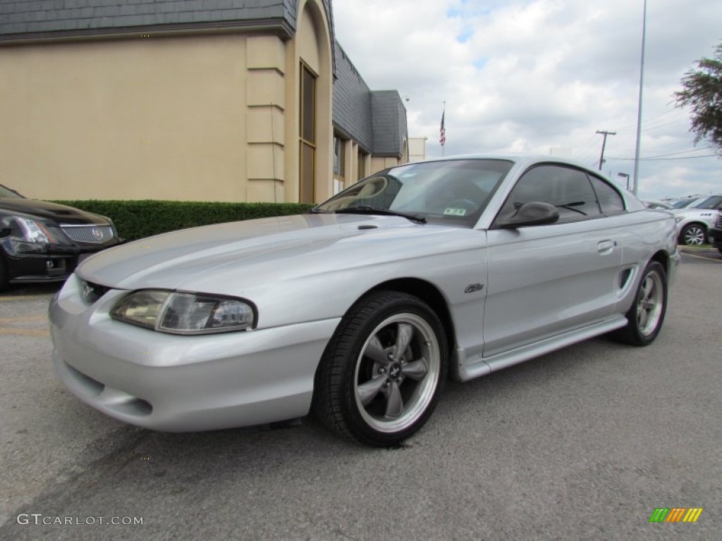 Silver 1998 Ford Mustang