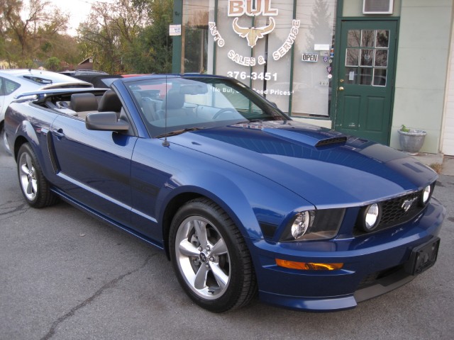 Vista Blue 2008 Ford Mustang