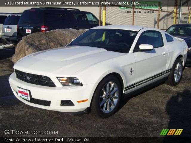 Performance White 2010 Ford Mustang