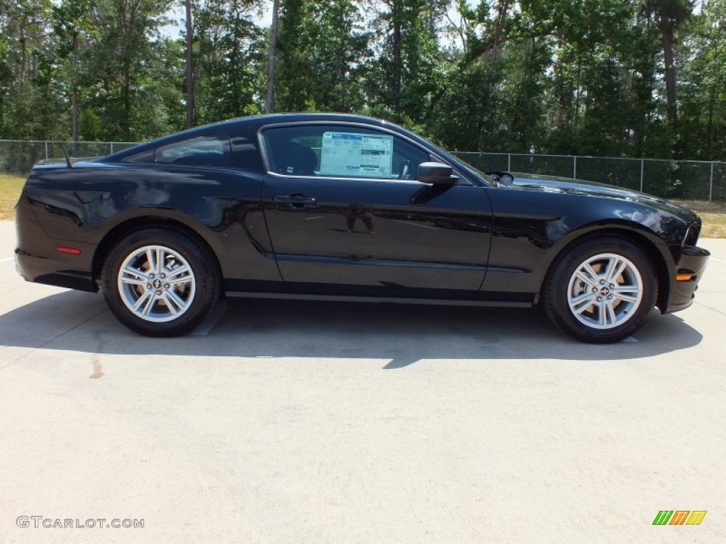 Black 2013 Ford Mustang