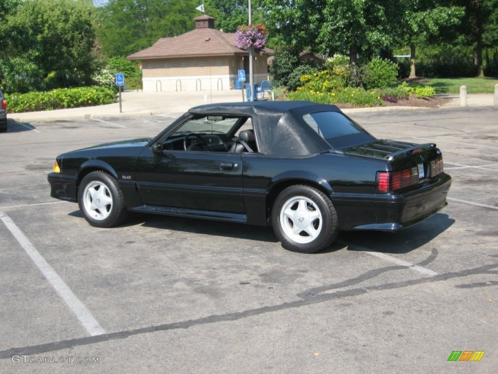 Medium Titanium 1992 Ford Mustang