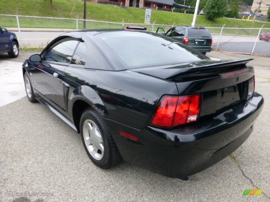 Black 2000 Ford Mustang