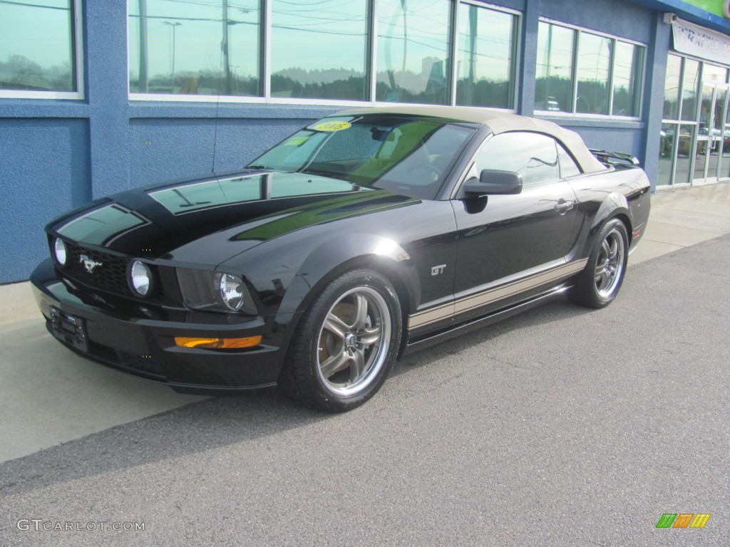 Black 2005 Ford Mustang