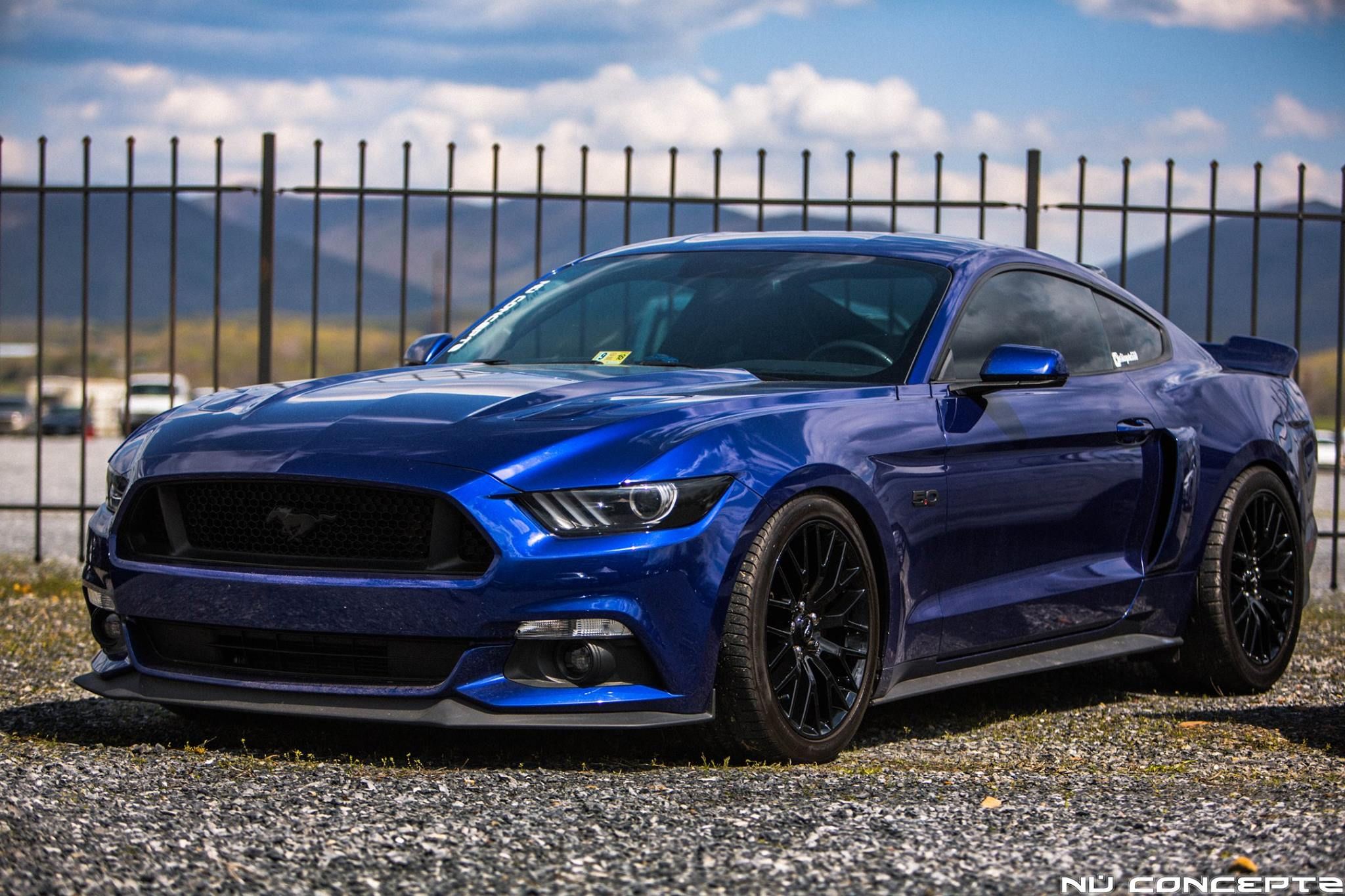 Deep Impact Blue 2016 Ford Mustang