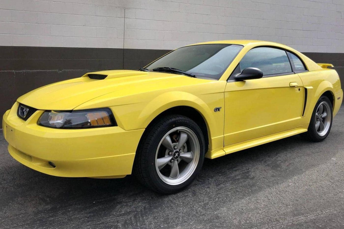 Zinc Yellow 2002 Ford Mustang