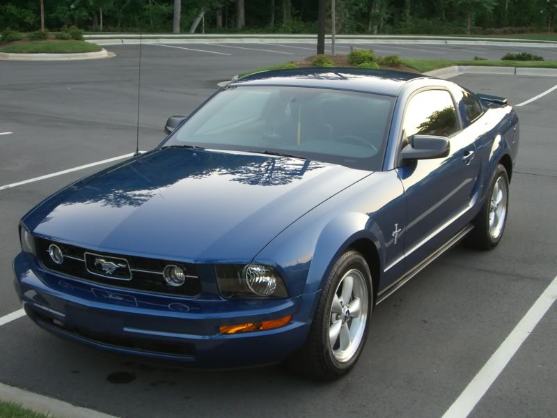 Vista Blue 2007 Ford Mustang