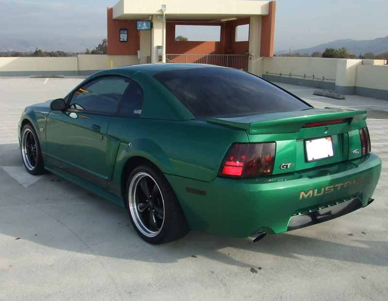 Amazon (Tropic) Green 2000 Ford Mustang