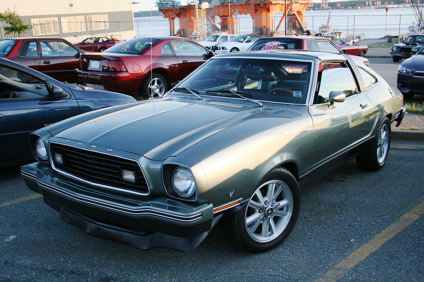 Silver Blue Glow 1975 Ford Mustang