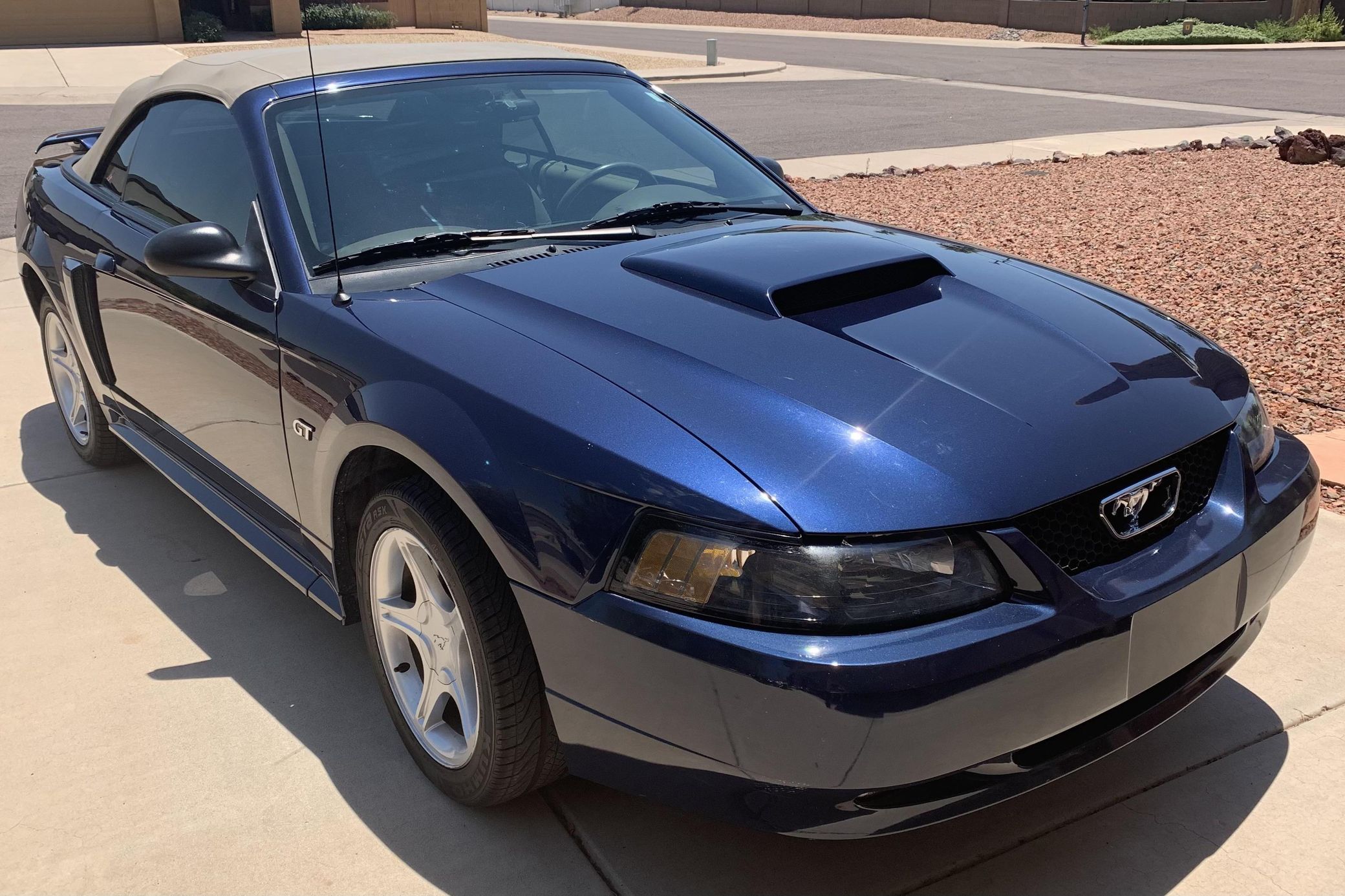 True Blue 2001 Ford Mustang