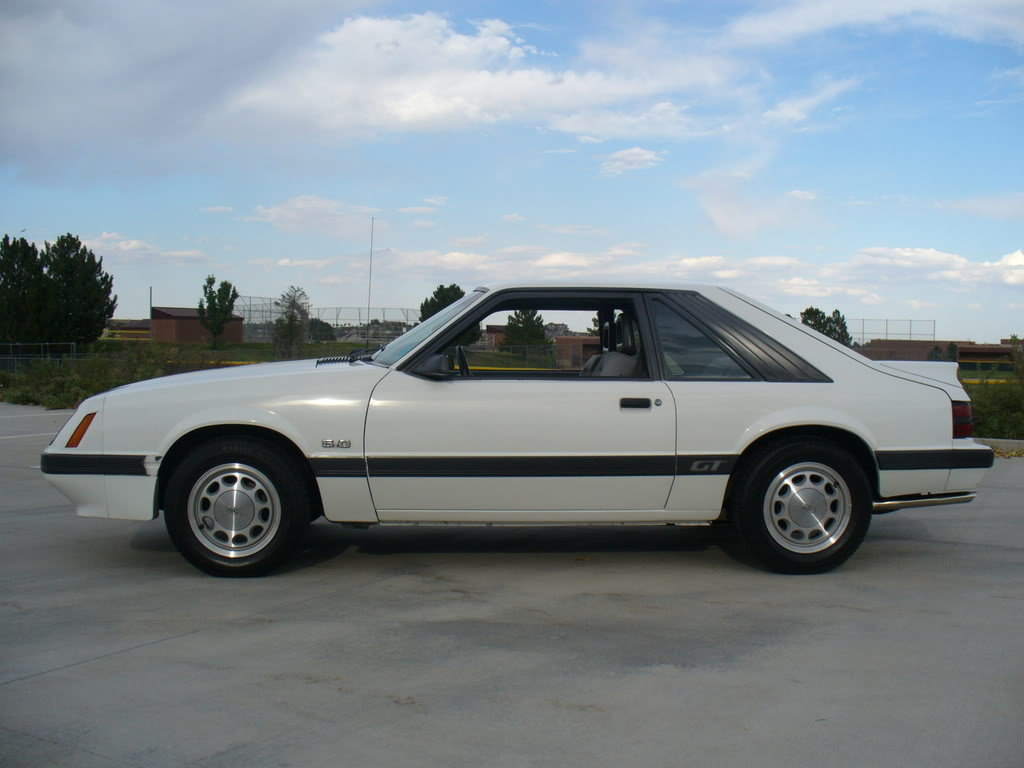 Polar White 1983 Ford Mustang