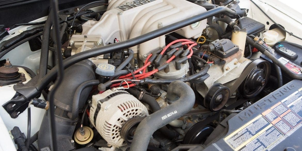 1995 SVT MUSTANG COBRA R engine