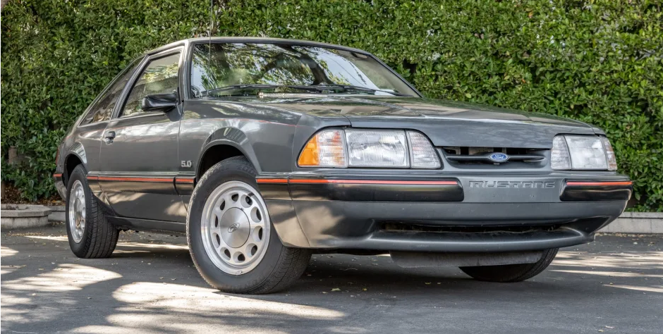 Dark Gray 1987 Ford Mustang