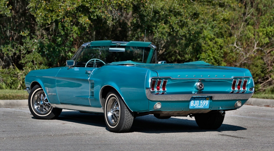 Clearwater Aqua 1967 Ford Mustang
