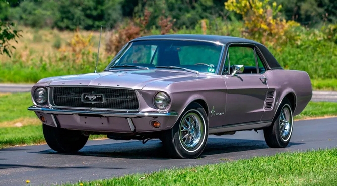 Bermuda Sand 1967 Ford Mustang