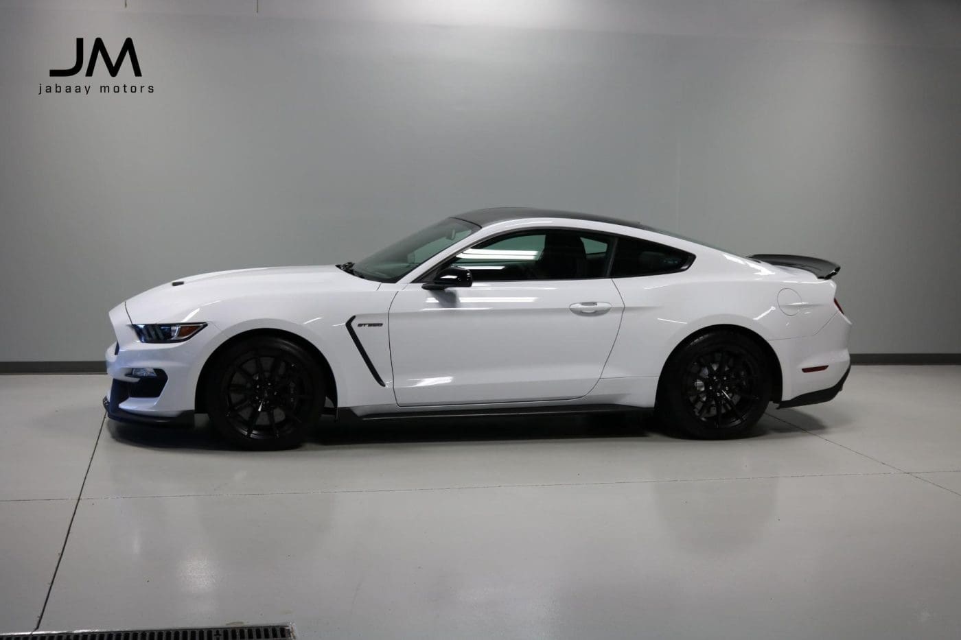 Oxford White 2016 Ford Mustang