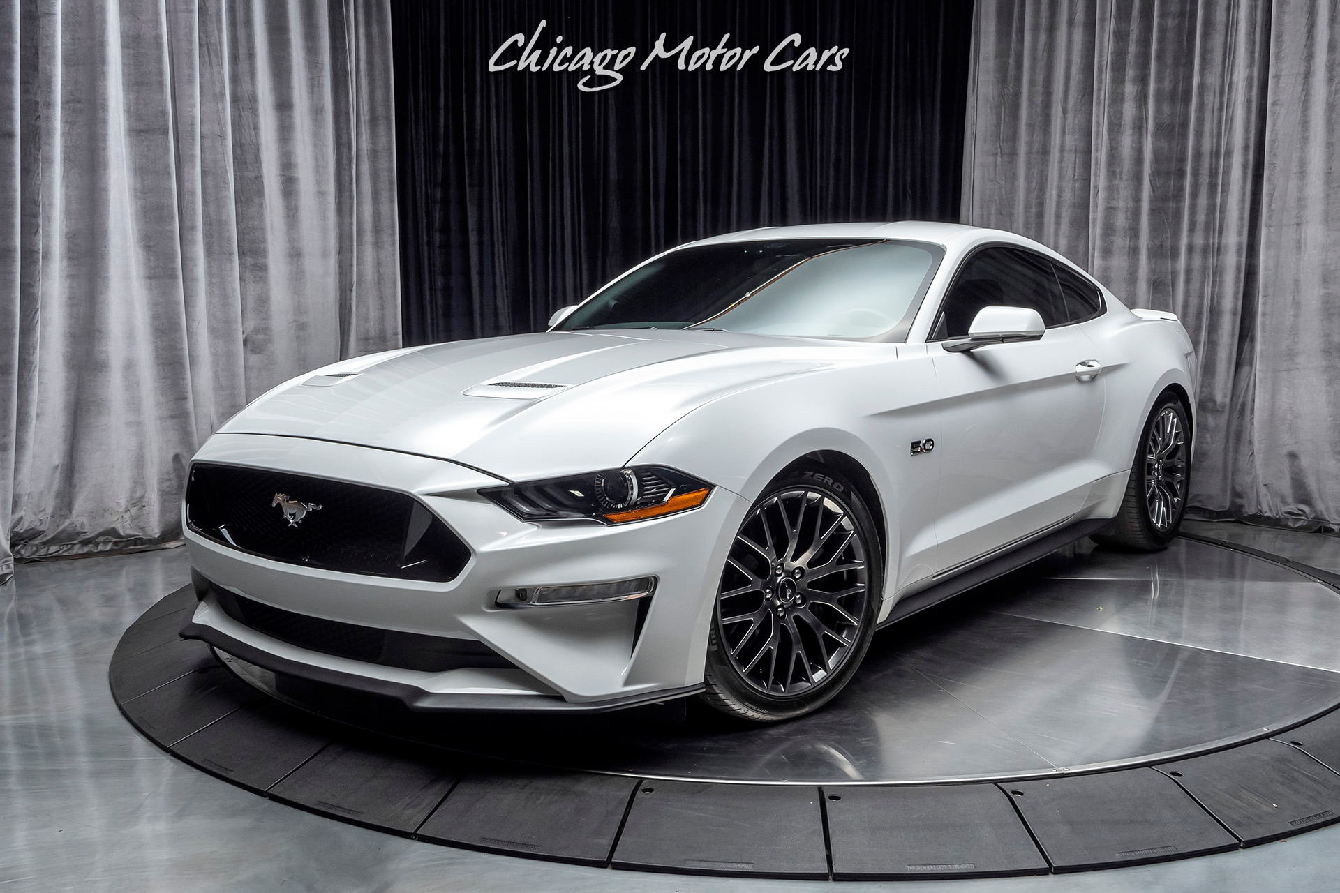 Oxford White 2018 Ford Mustang