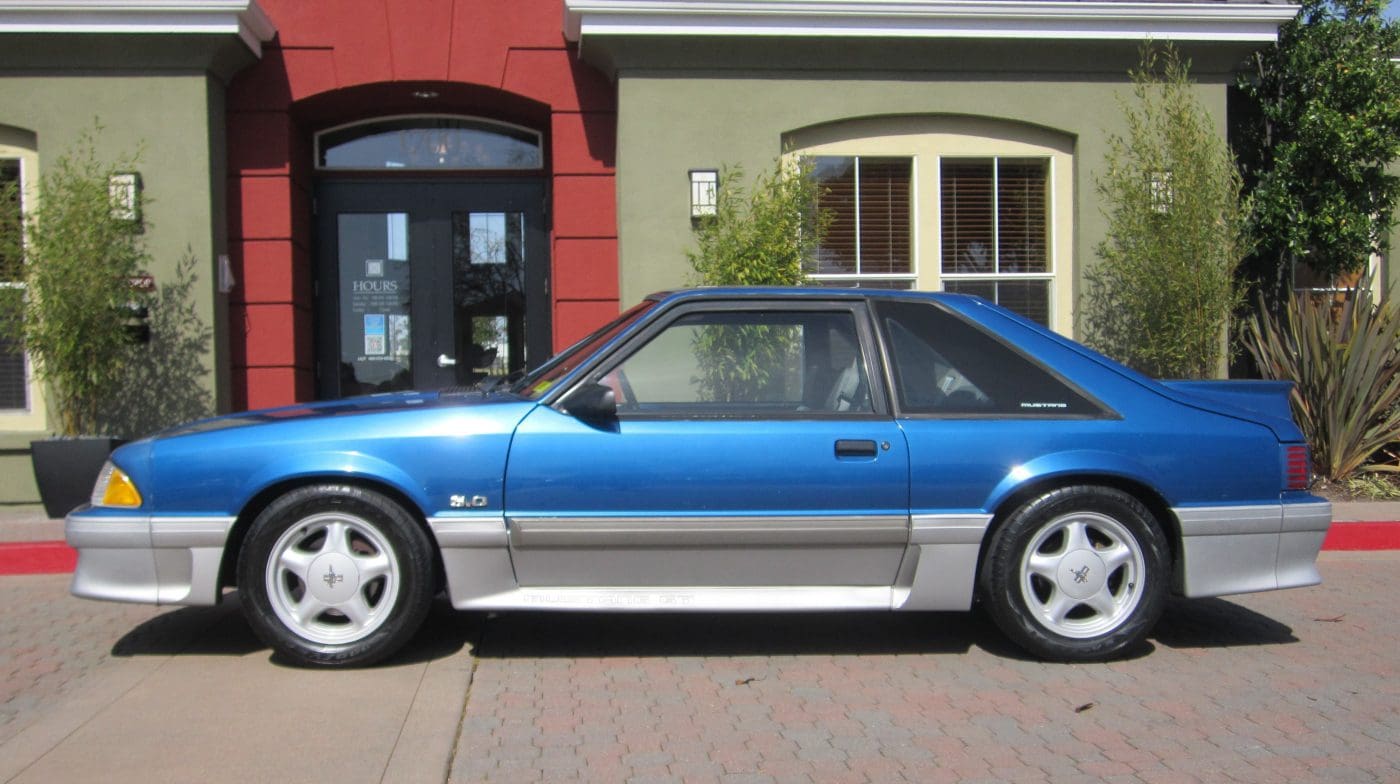 Bright Regatta Blue 1988 Ford Mustang