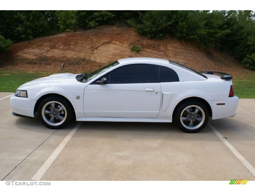 Oxford White 2004 Ford Mustang