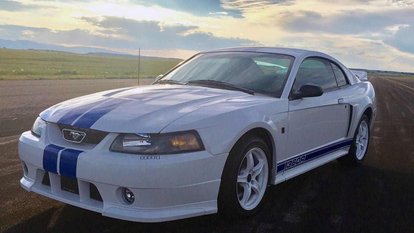 Oxford White 2002 Ford Mustang