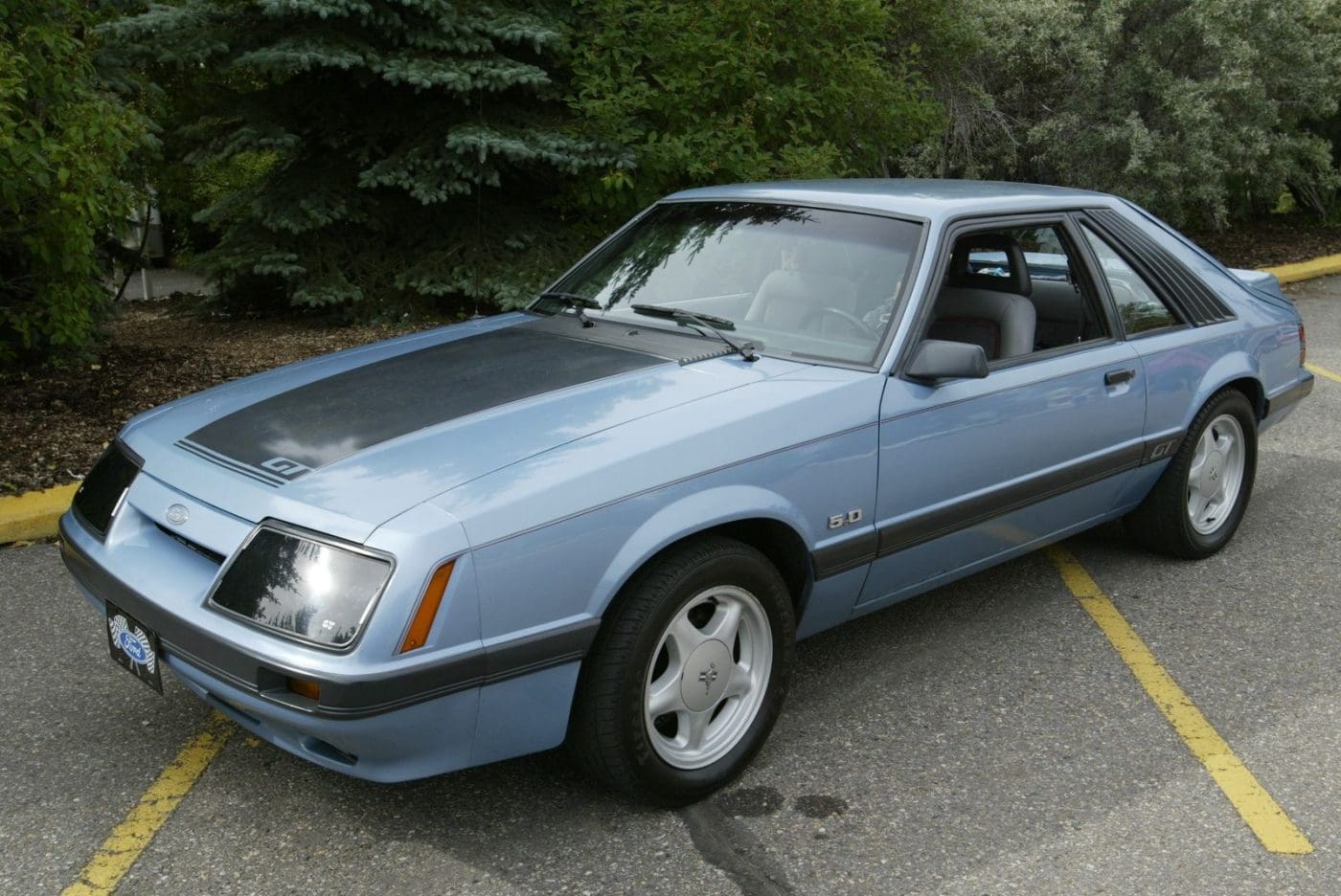 Light Regatta Blue 1985 Ford Mustang