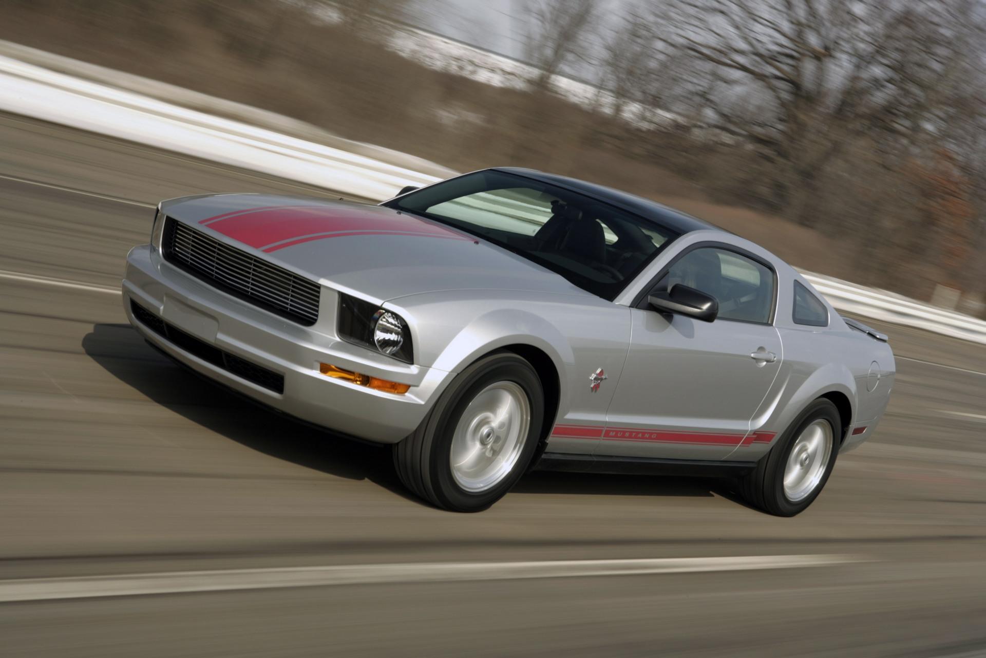 Brilliant Silver 2009 Ford Mustang