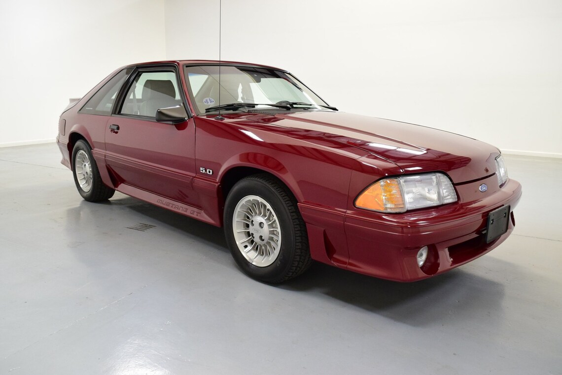 Cabernet Red 1989 Ford Mustang