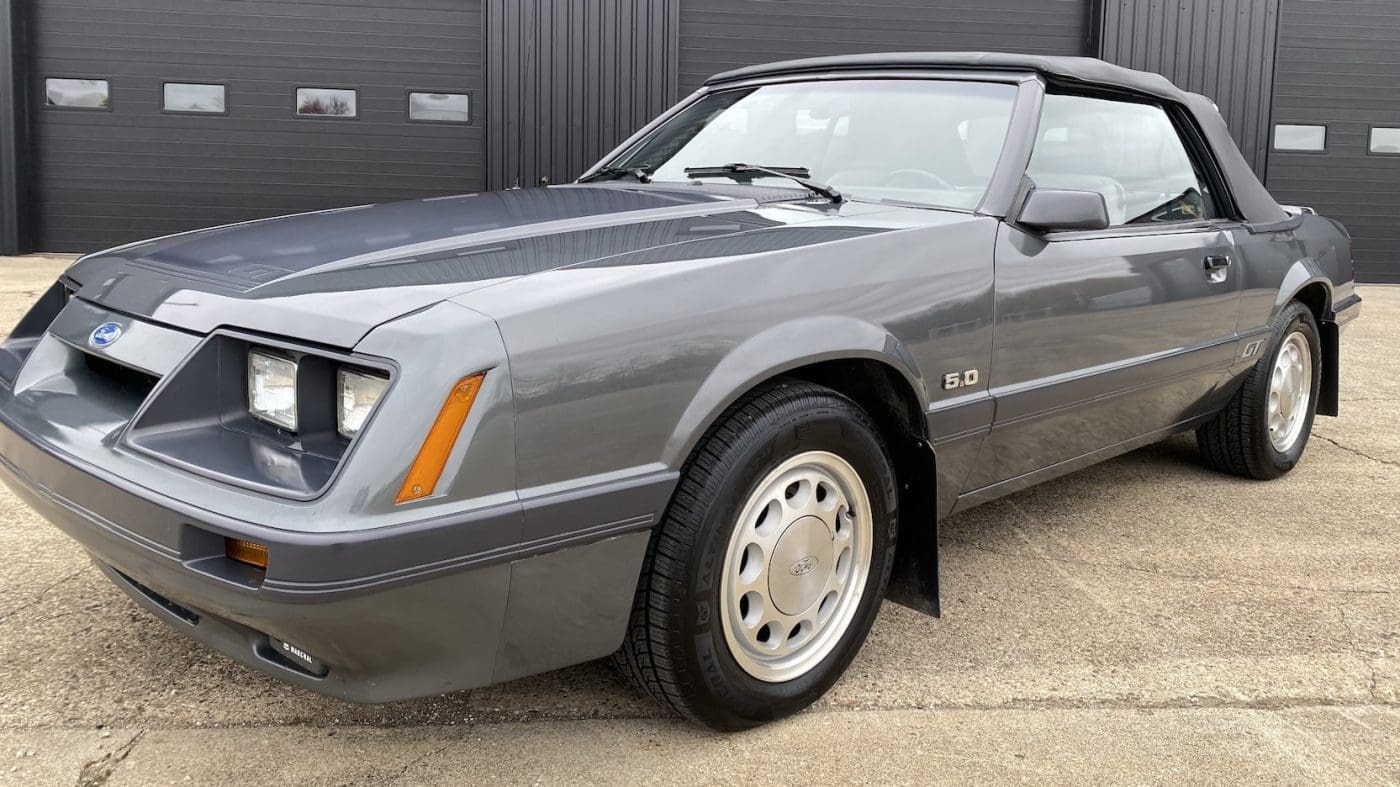 Silver 1986 Ford Mustang