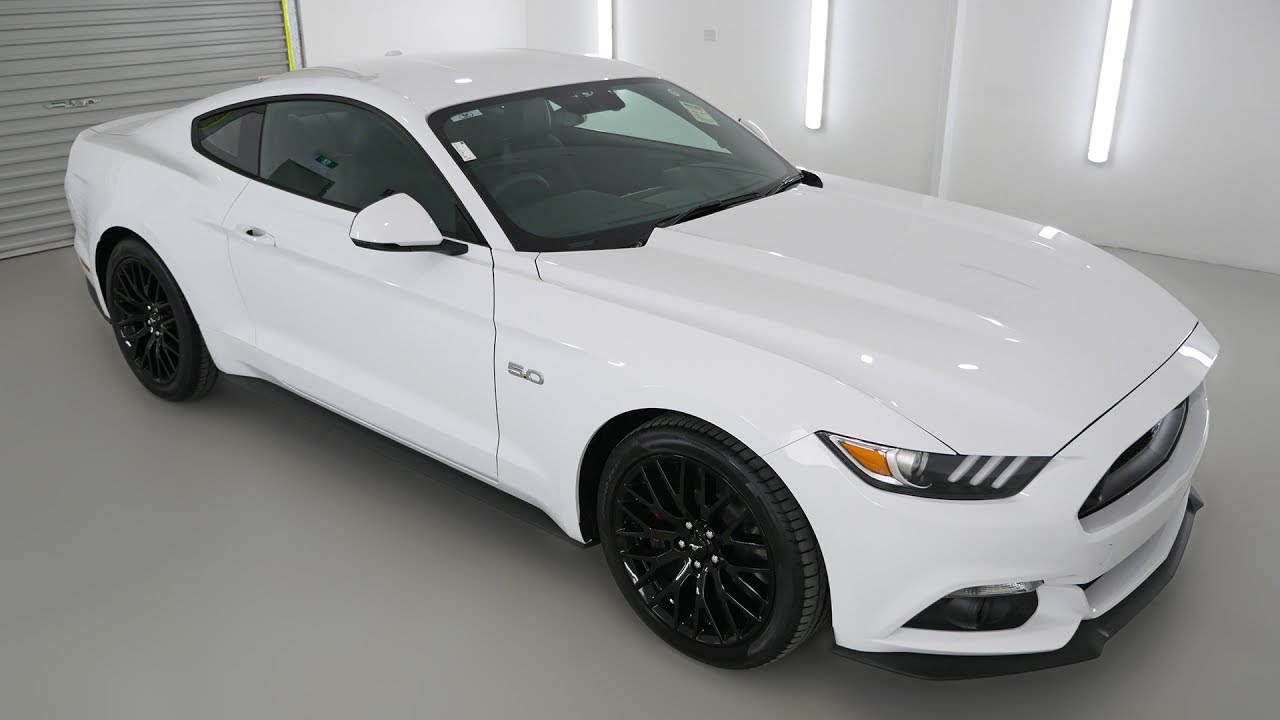 Oxford White 2018 Ford Mustang