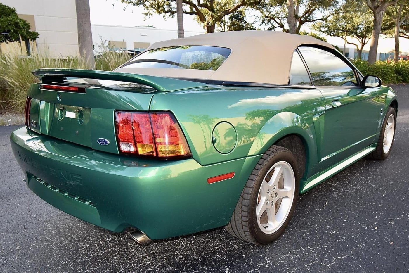 Electric Green 2001 Ford Mustang