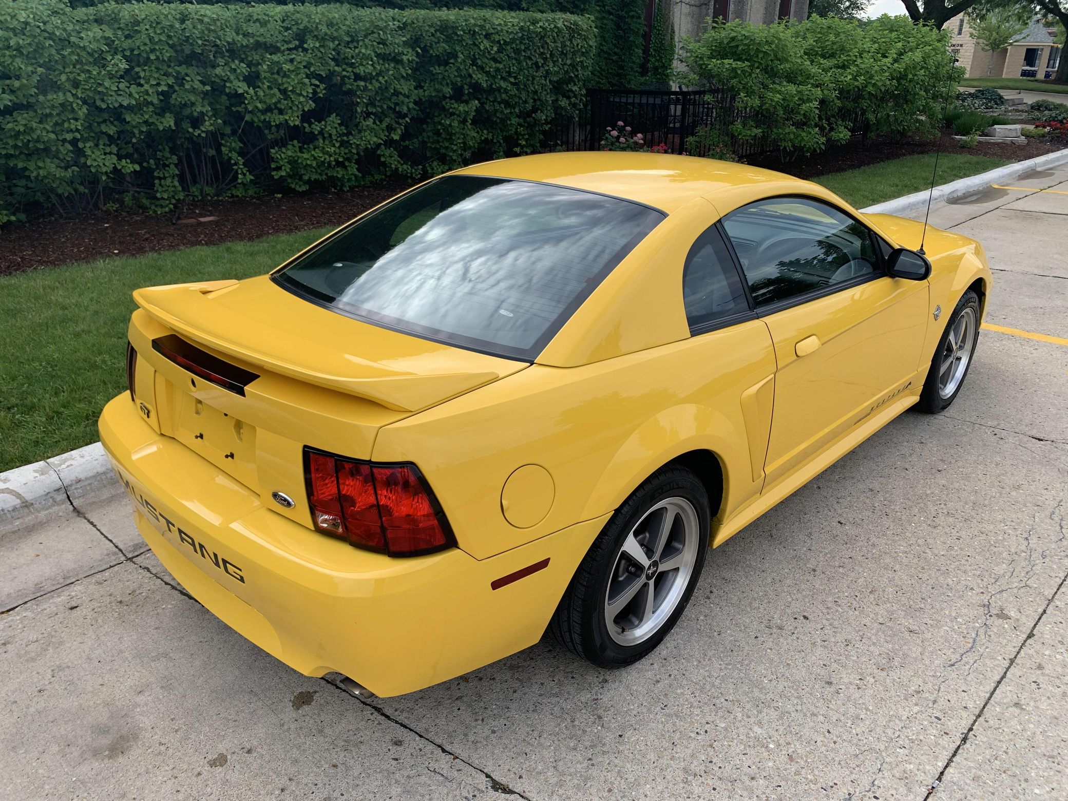 Chrome Yellow 1999 Ford Mustang