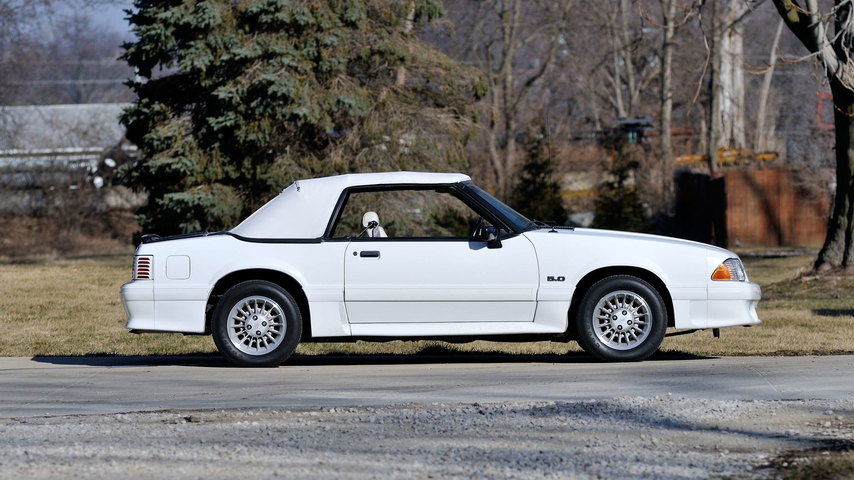 Oxford White 1990 Ford Mustang