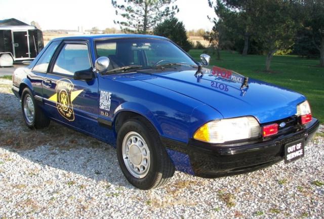 Ultra Blue 1992 Ford Mustang