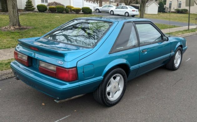 Bright Green (Calypso) 1992 Ford Mustang