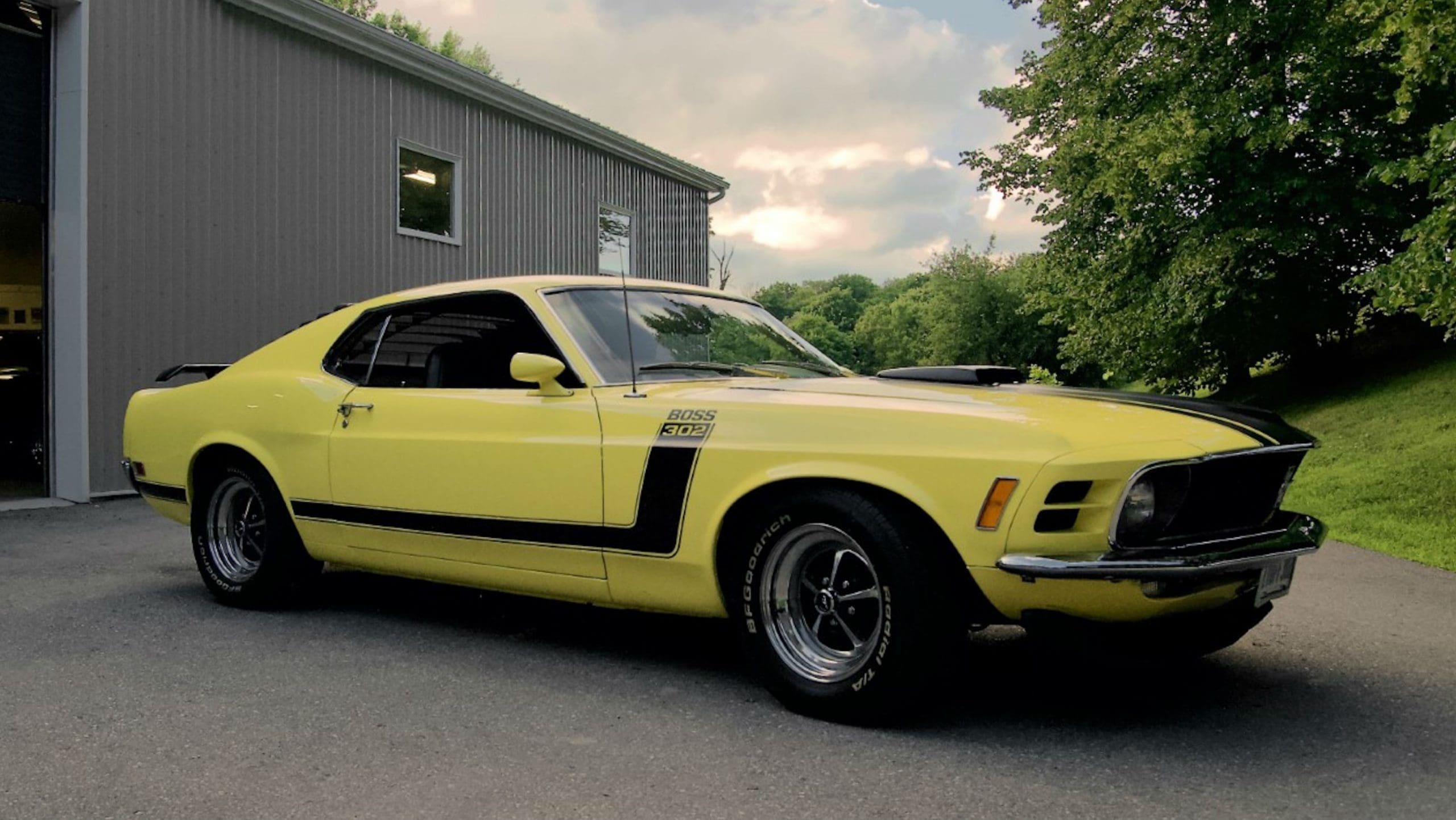 Bright Yellow (Grabber Yellow) 1970 Ford Mustang