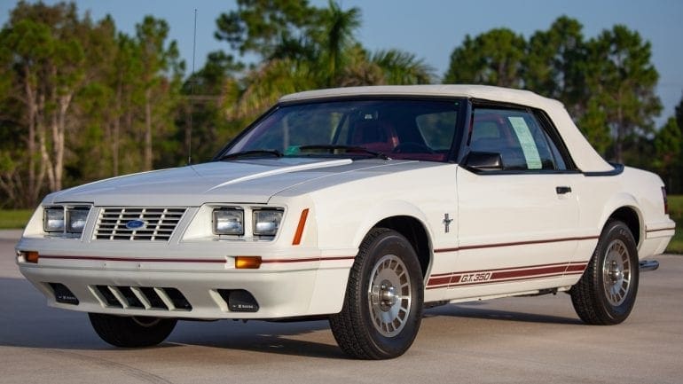 Ford mustang 1984