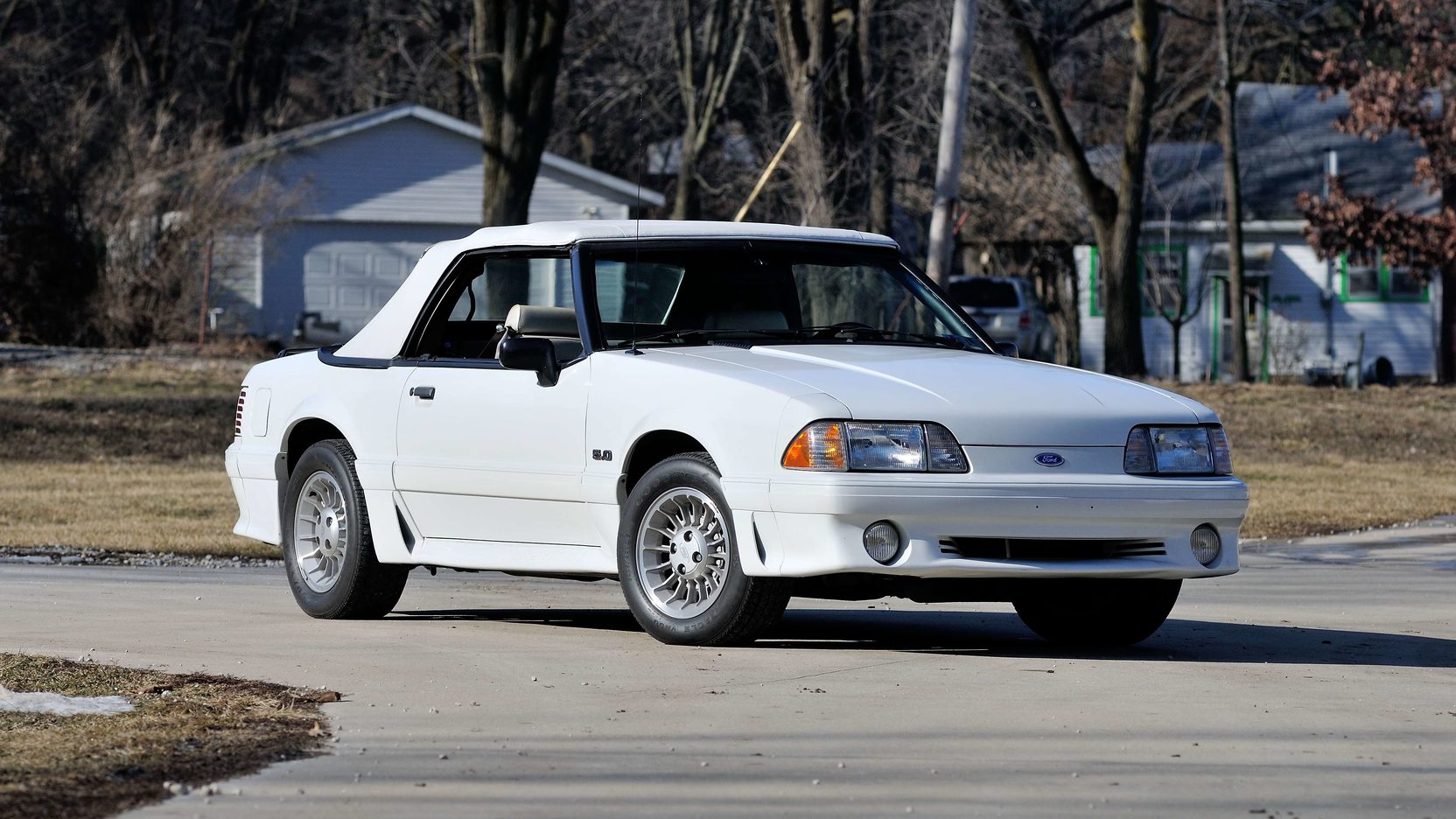 1990 Ford Mustang Research