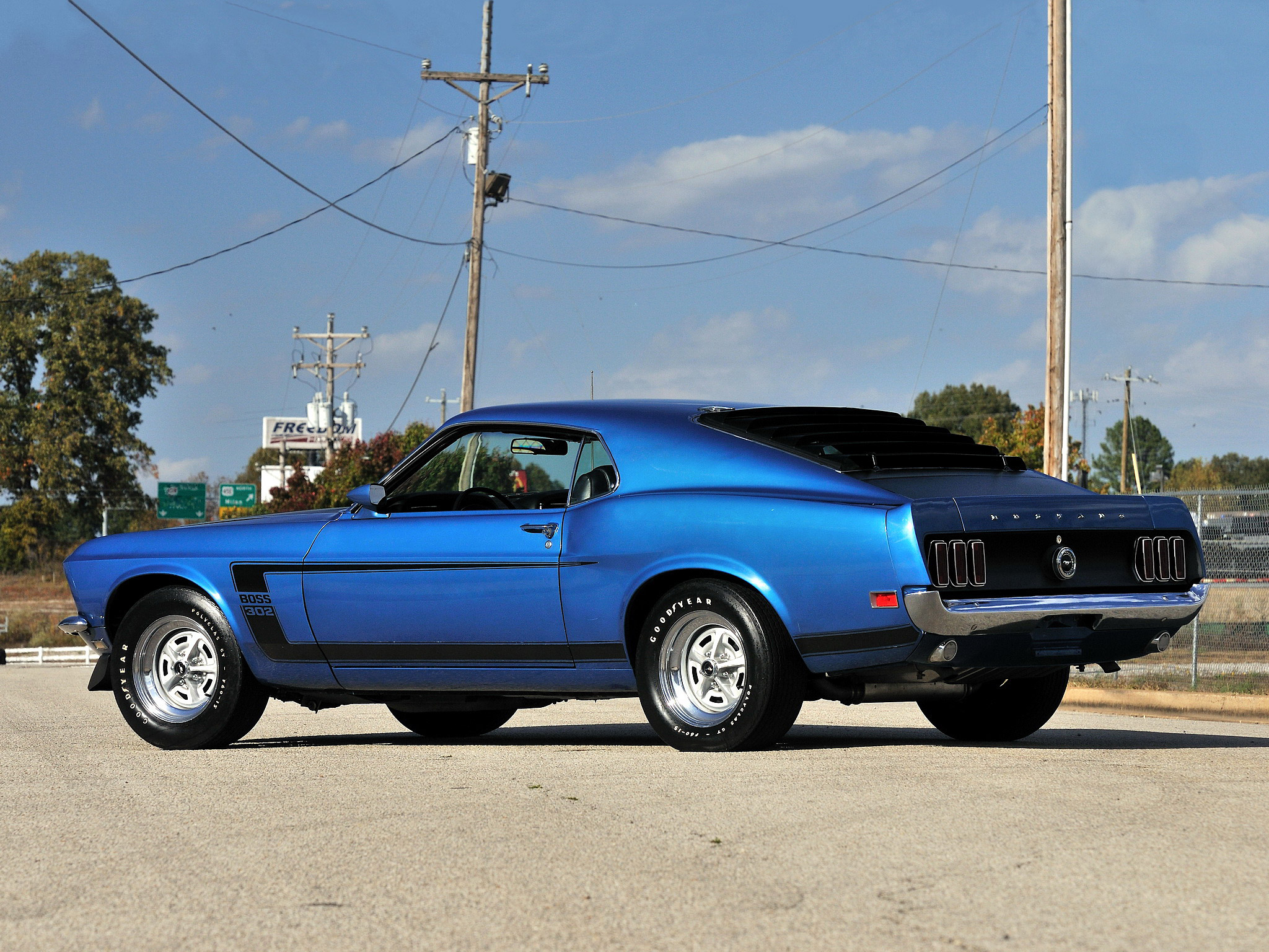 Side view of '69 Ford Mustang Boss 302