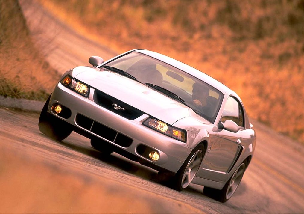 2003 ford mustang v6 interior