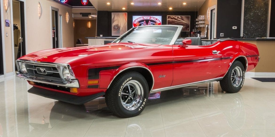 Video: Restored 1972 Ford Mustang Convertible Walkthrough