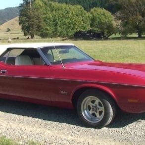 Video: 1971 Ford Mustang Convertible V8 Engine Sound