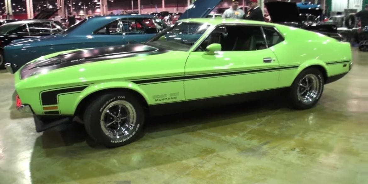 Video: 1971 Ford Mustang Boss 351 In Grabber Lime Paint