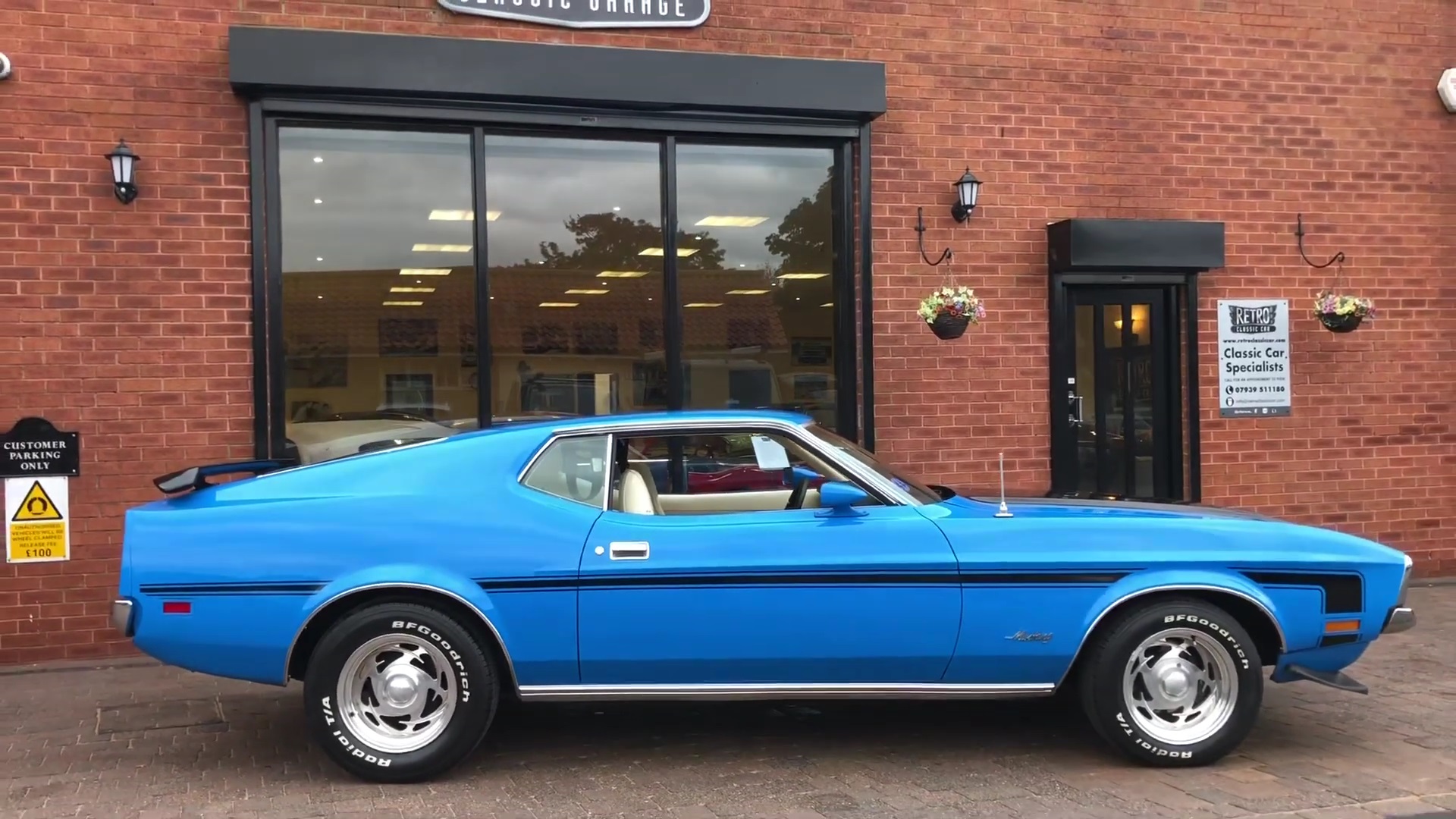 Video: 1972 Ford Mustang 302 V8 Fastback Quick Walkaround