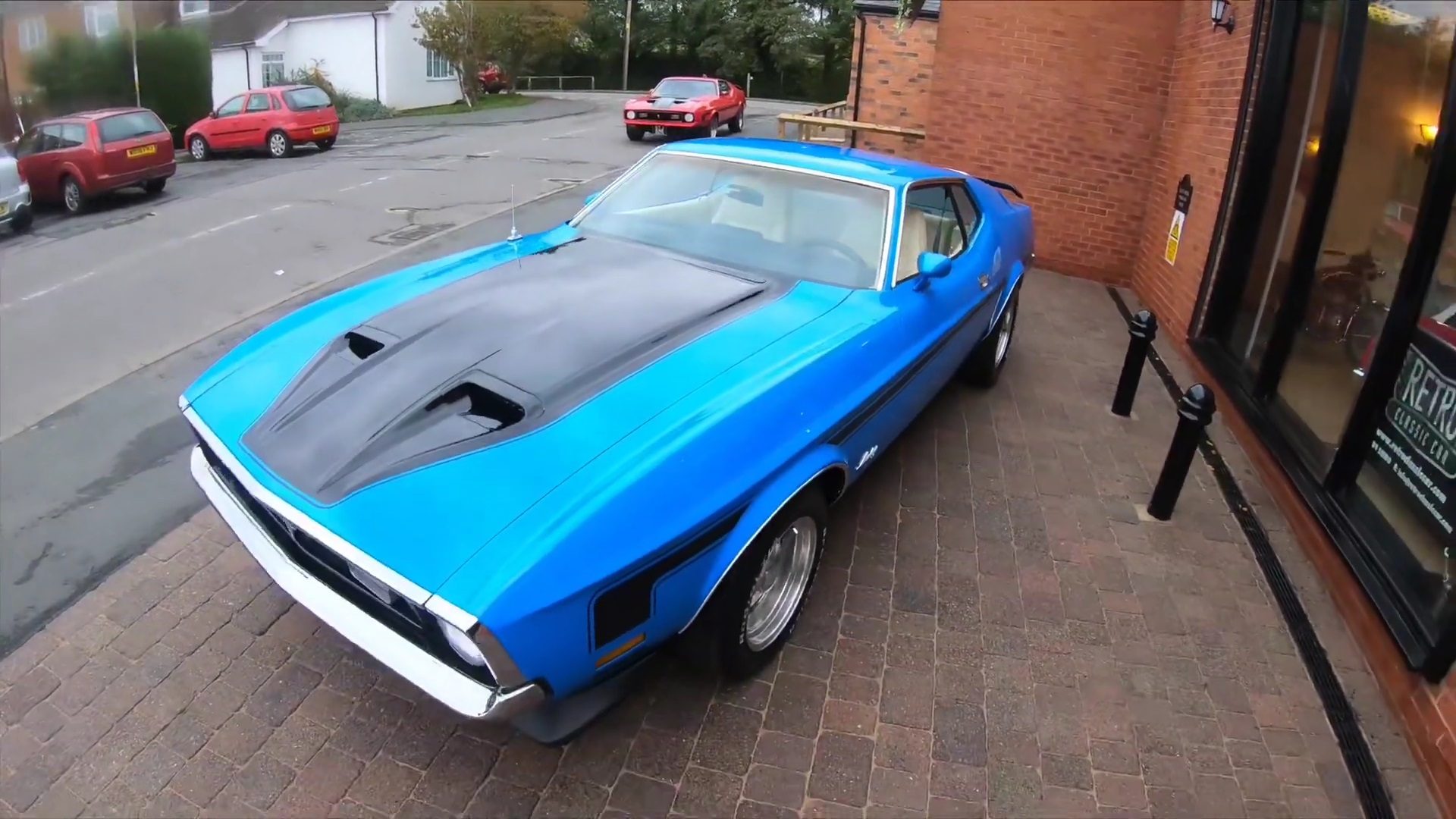 Video: 1972 Ford Mustang 302 V8 Fastback POV Test Drive