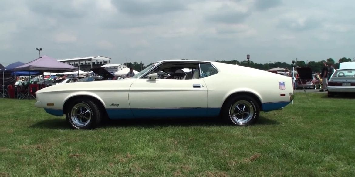 Video: 1972 Ford Mustang Spring Incredible Engine Sound