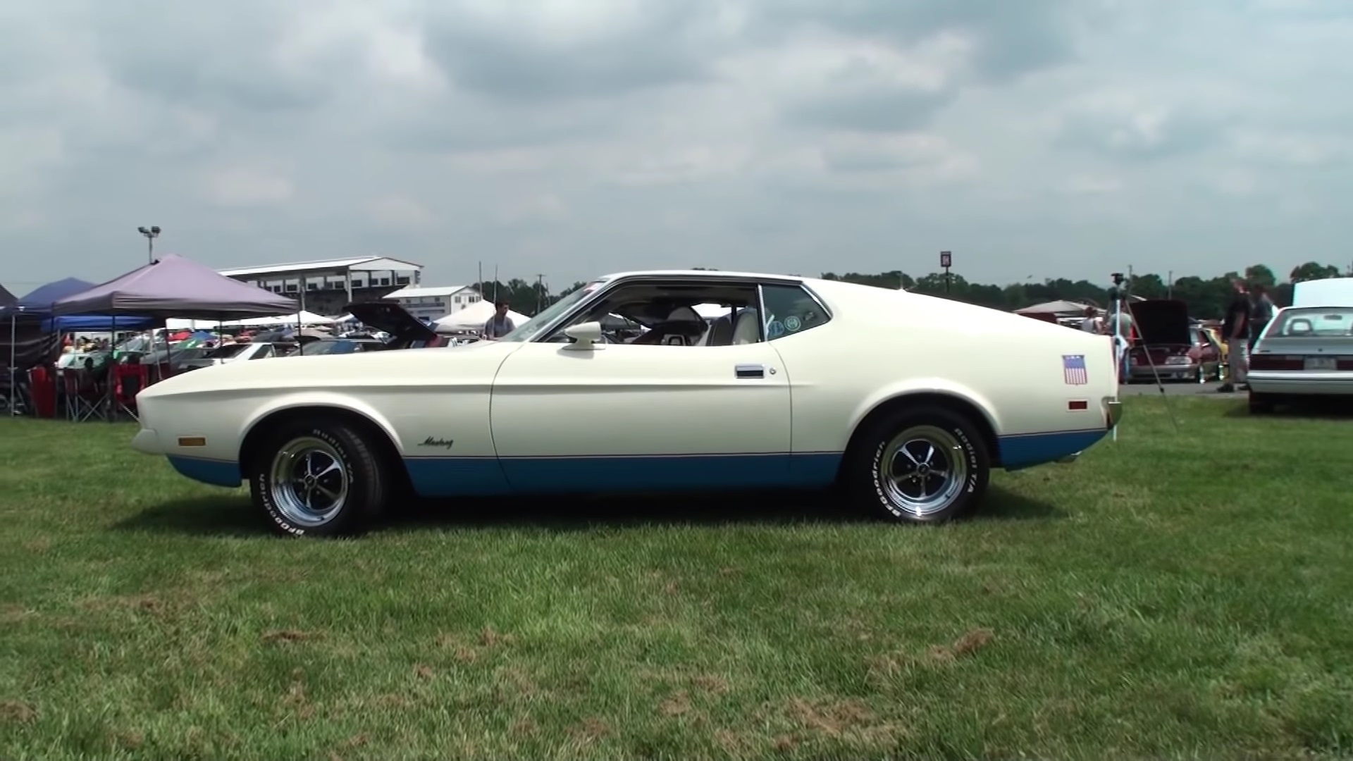 Video: 1972 Ford Mustang Spring Incredible Engine Sound