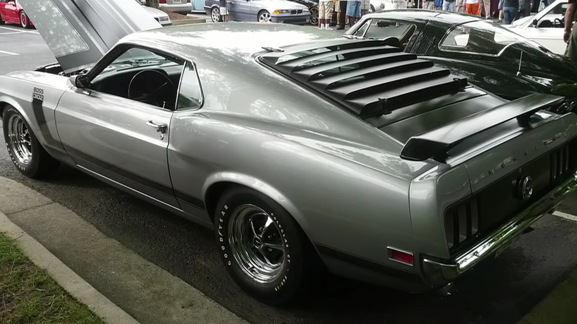 Video: A 1970 Ford Mustang Boss 302 Engine Start Up