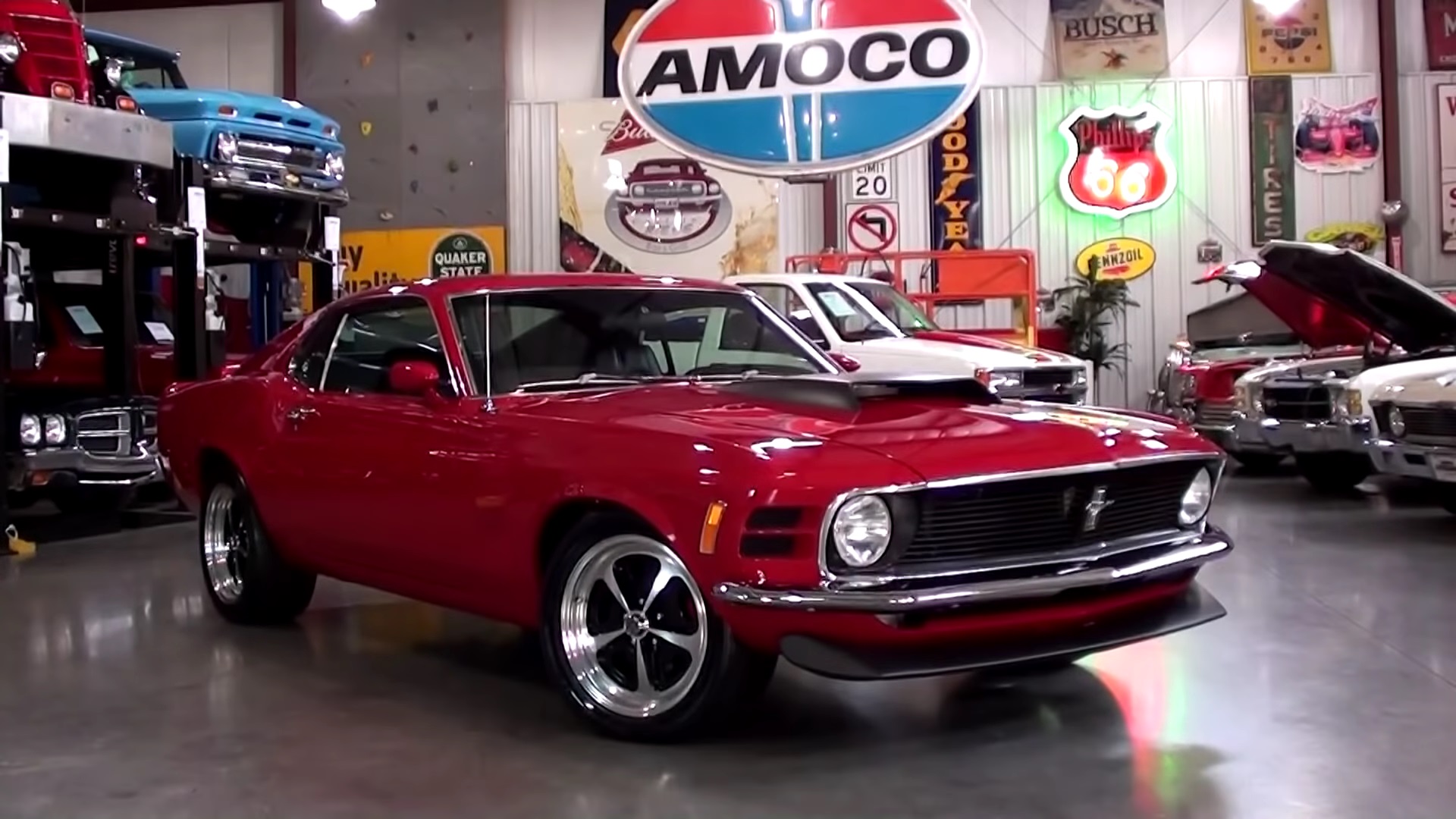 Video: 800 HP 1970 Ford Mustang Boss 429