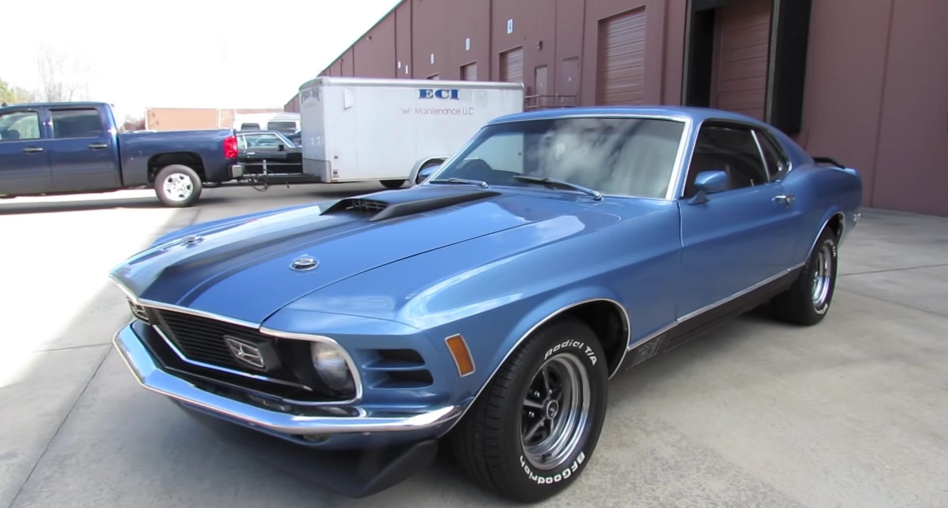 Video: 1970 Ford Mustang Mach 1 In-Depth Review - Mustang Specs