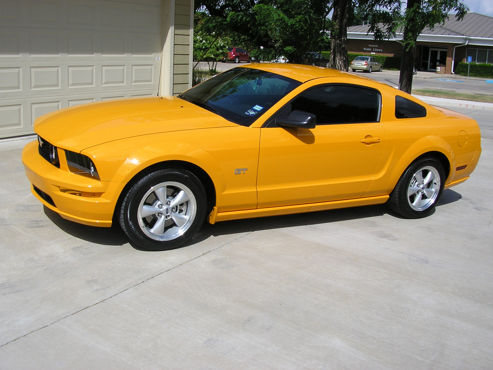 Мустанг 2008. Ford Mustang 2008. Мустанг 2008 мойка. Mustang 2008 stok.