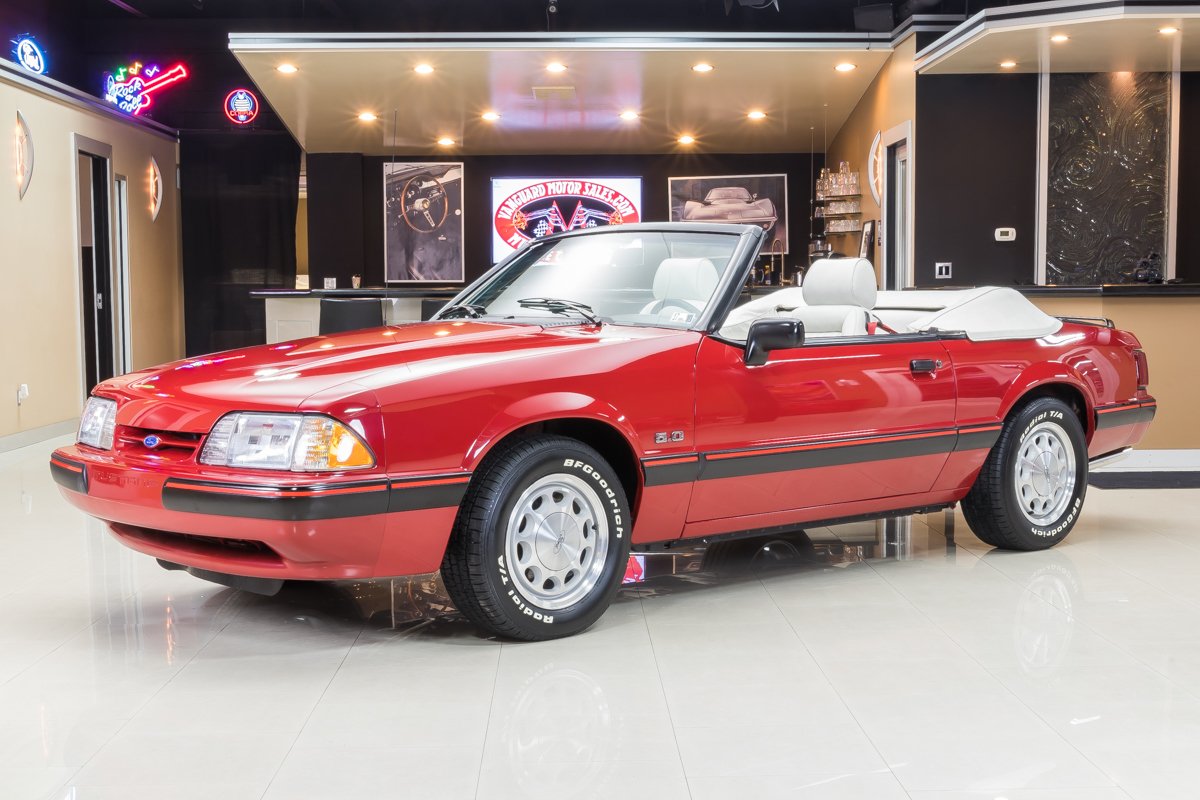 Video: 1988 Ford Mustang Convertible In-Depth Tour